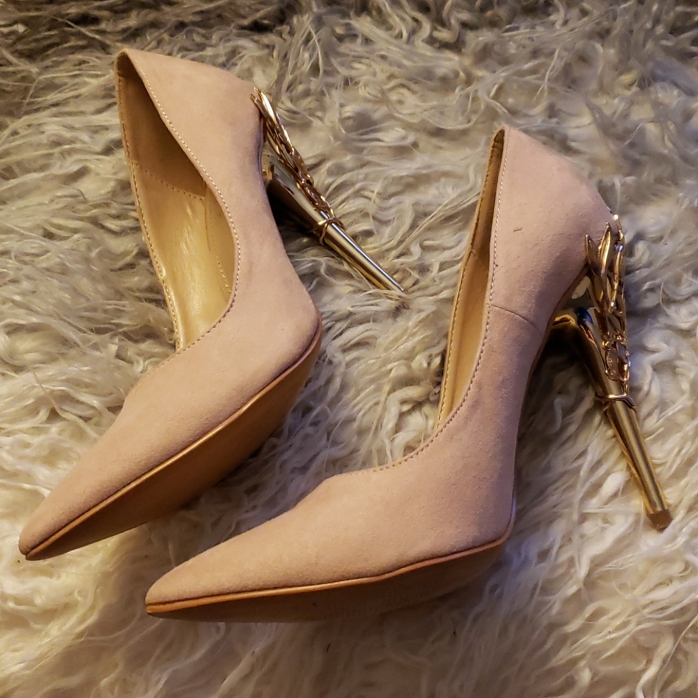 Pumps/ heels